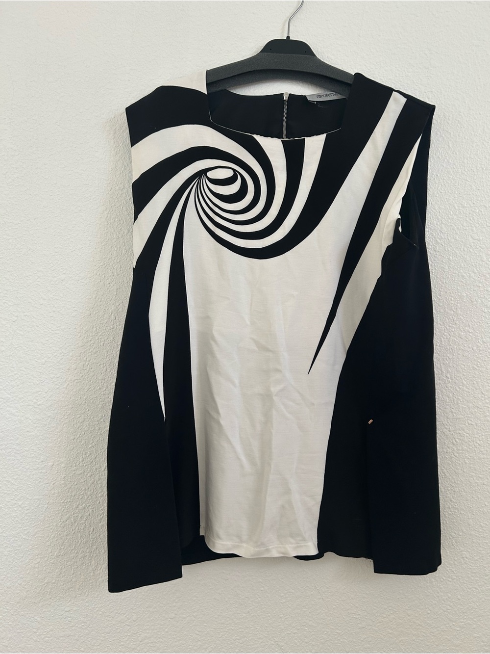 Max mara sportmax Sleeveless Black & White Swirl Print Top